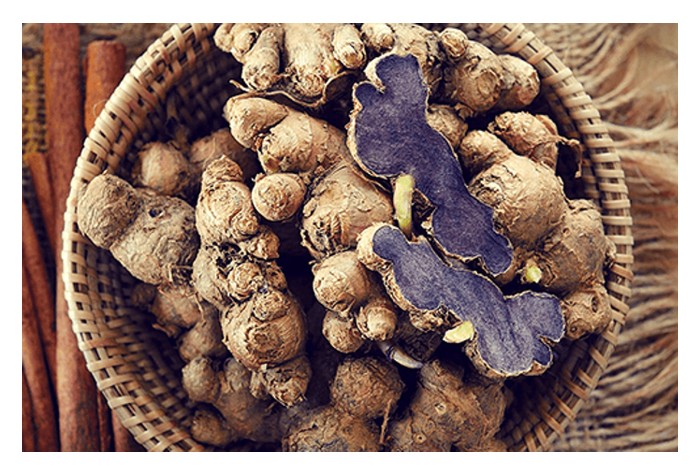 Read more about the article 黑姜(黑高良要),学名Kaempferia parviflora的加工过程有哪些?